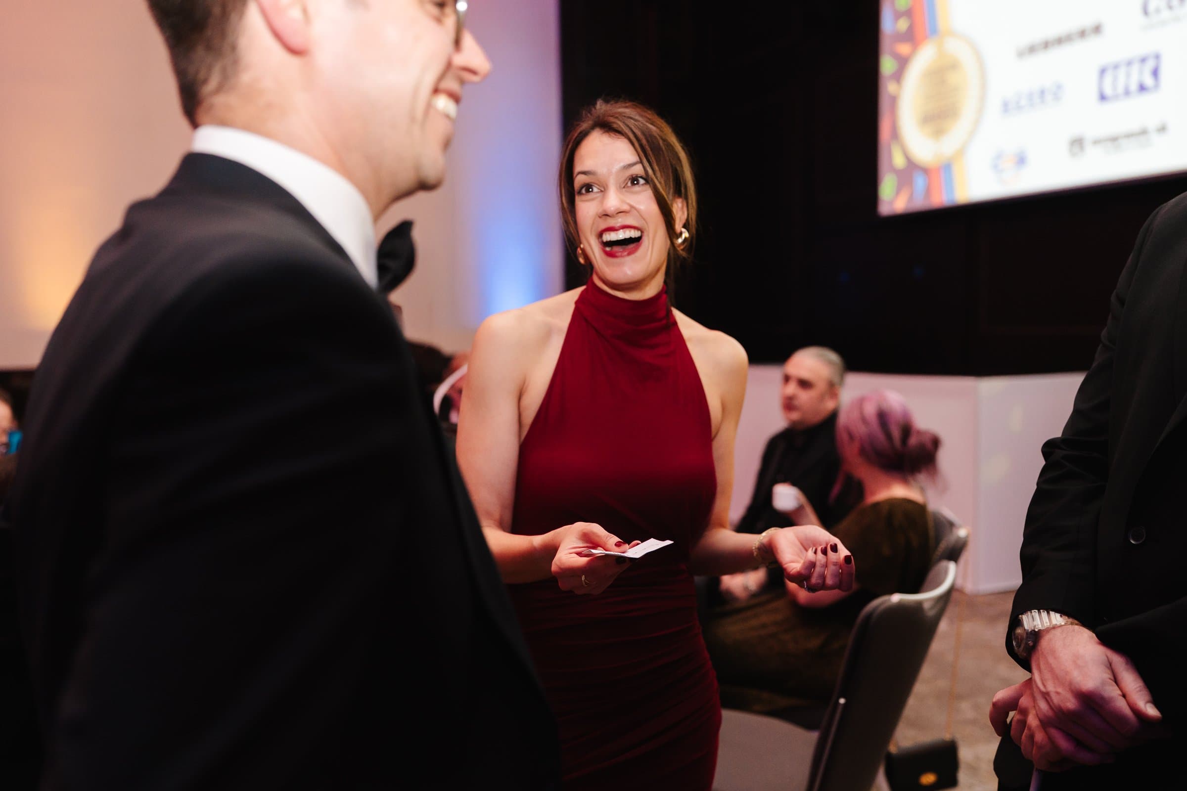 Edwin performing close-up mentalism for guests