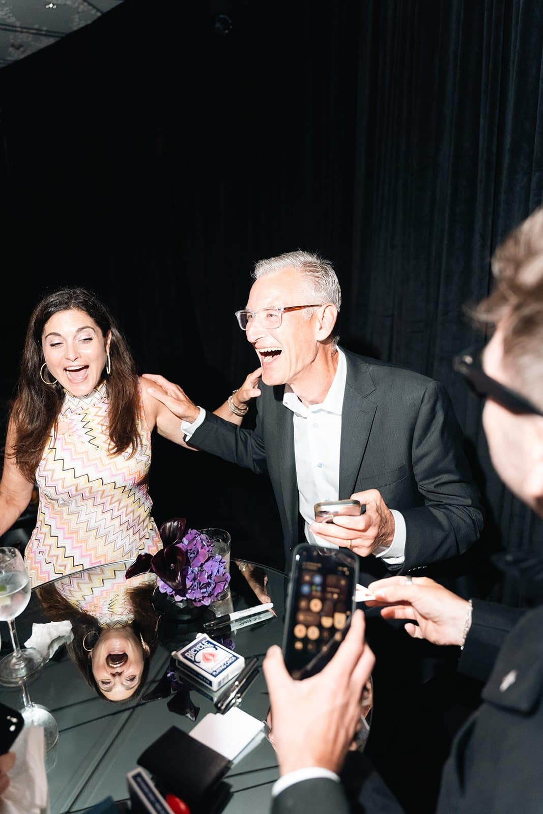 Edwin performing close-up mentalism for guests