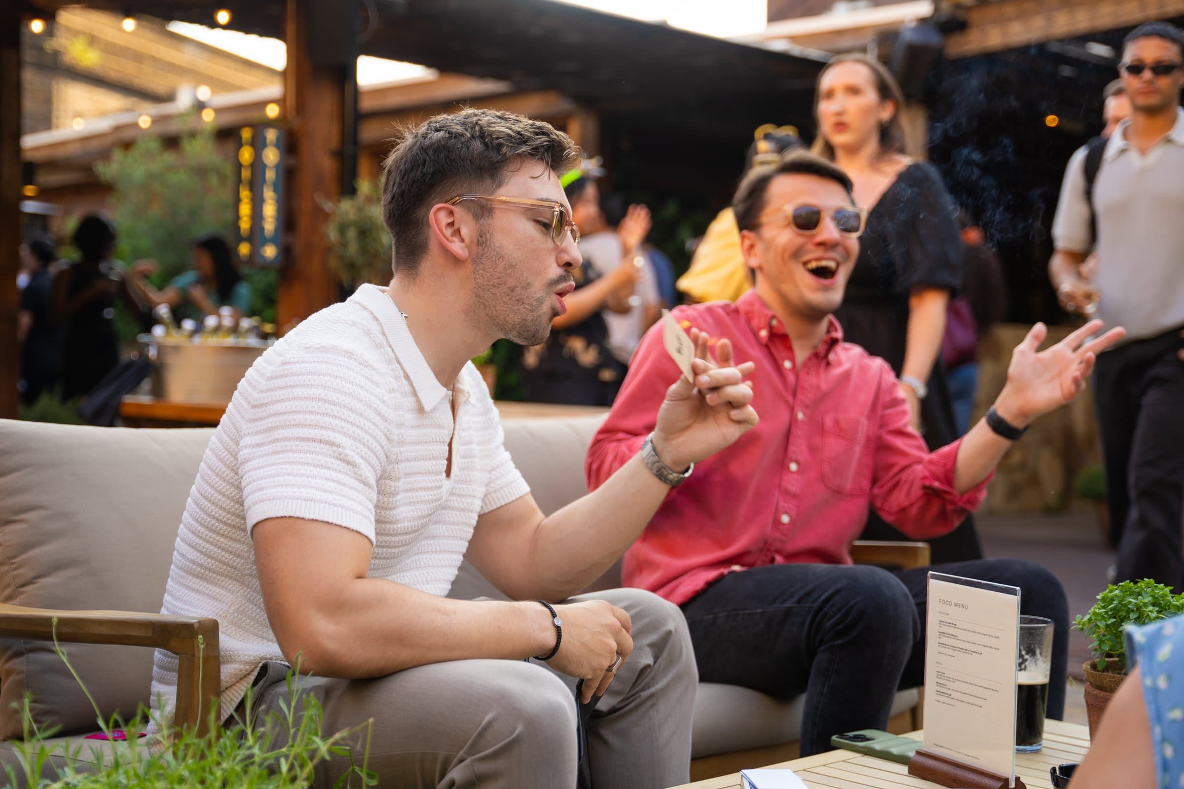Edwin performing close-up mentalism for guests